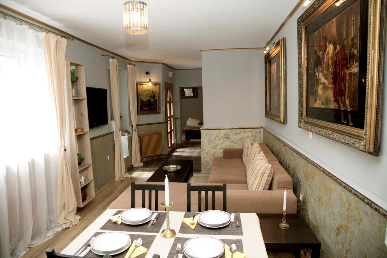 Vintage Apartment - Ultracentral, 2 Dormitoare Sighişoara Buitenkant foto