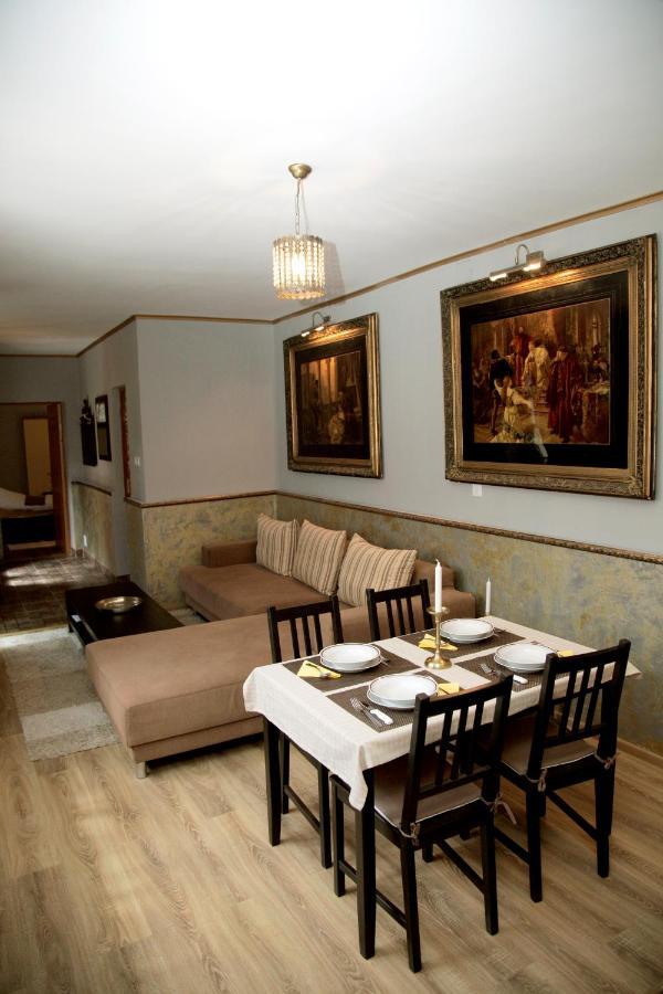 Vintage Apartment - Ultracentral, 2 Dormitoare Sighişoara Buitenkant foto