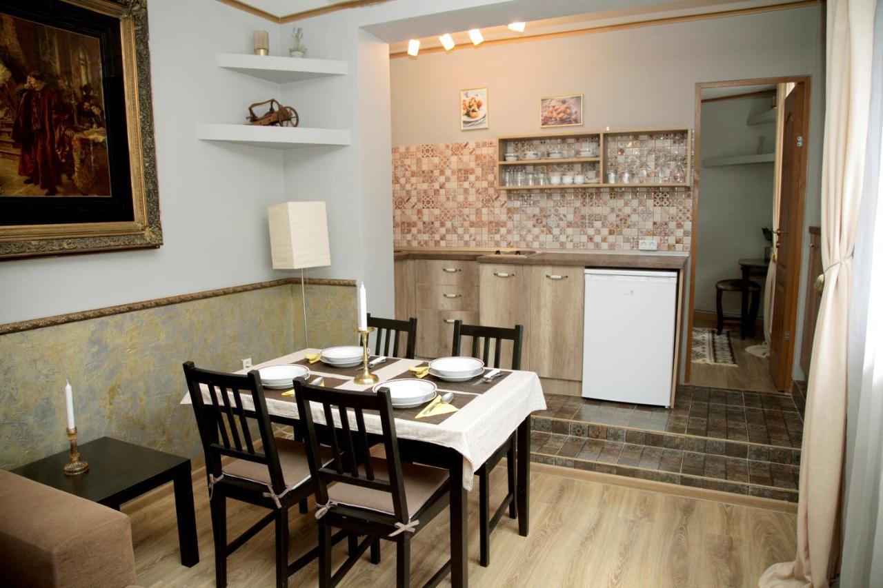 Vintage Apartment - Ultracentral, 2 Dormitoare Sighişoara Buitenkant foto