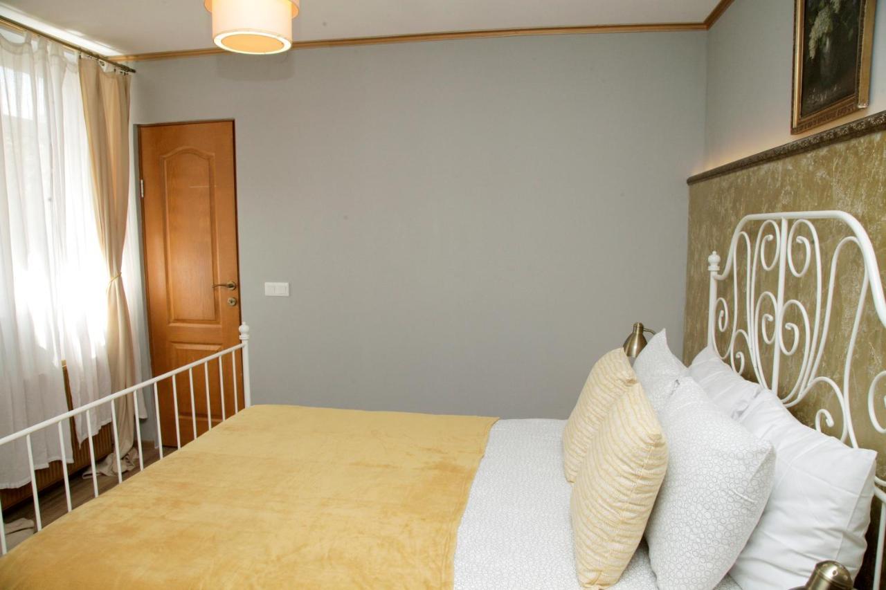 Vintage Apartment - Ultracentral, 2 Dormitoare Sighişoara Buitenkant foto