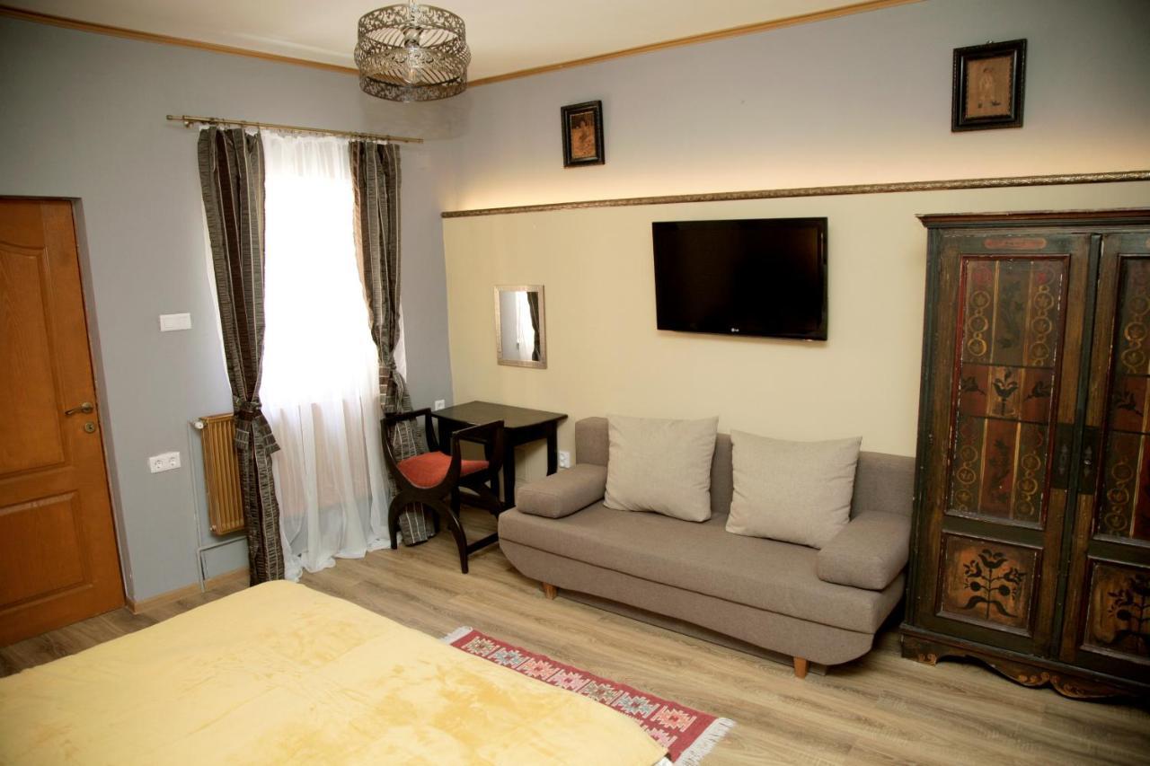 Vintage Apartment - Ultracentral, 2 Dormitoare Sighişoara Buitenkant foto