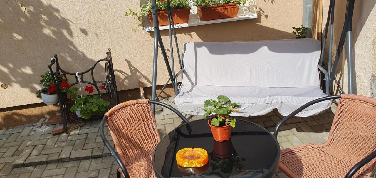 Vintage Apartment - Ultracentral, 2 Dormitoare Sighişoara Buitenkant foto
